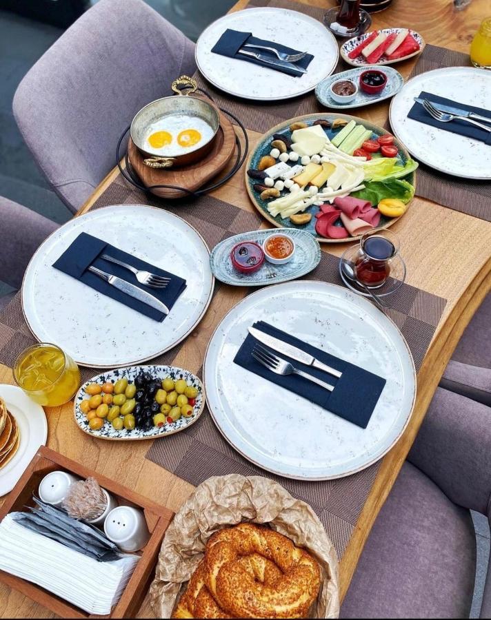 Cher Hotel & Spa Taksim Istambul Exterior foto A typical Turkish breakfast